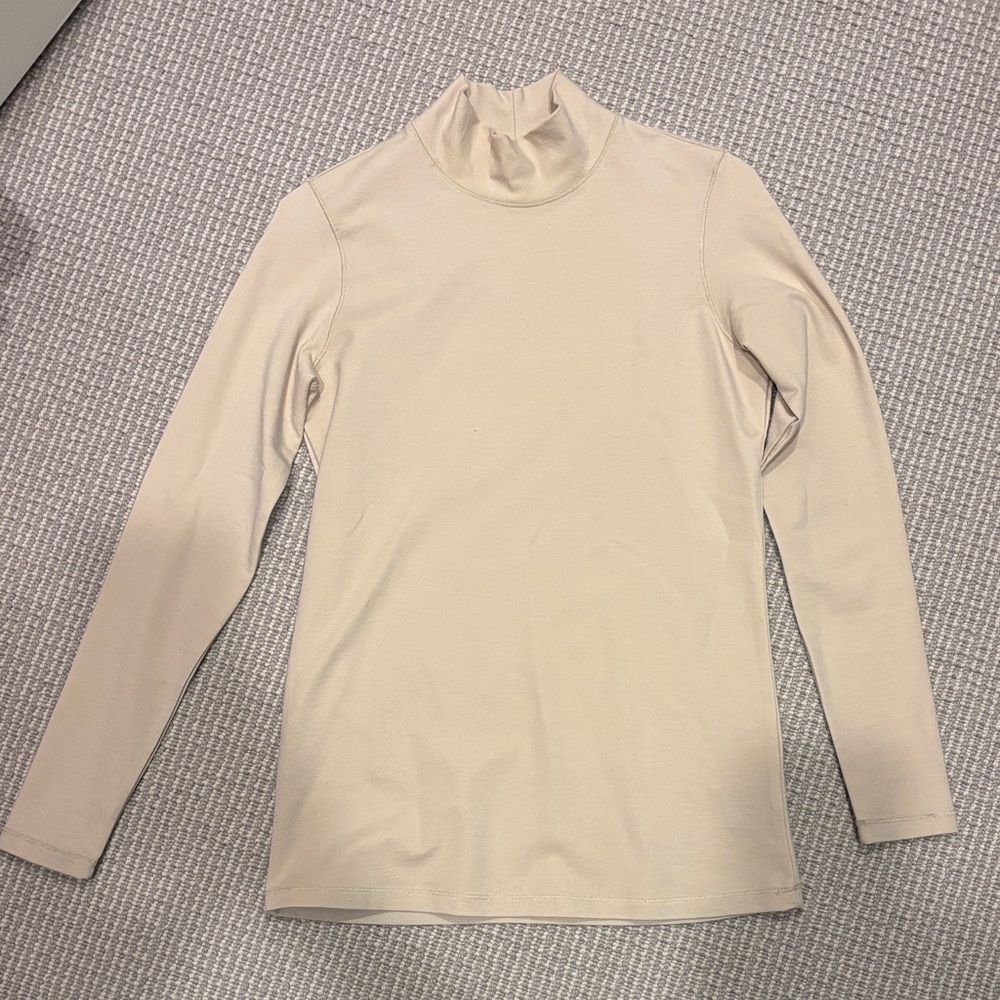 Renuar Women's Cream Long Sleeve Top XS